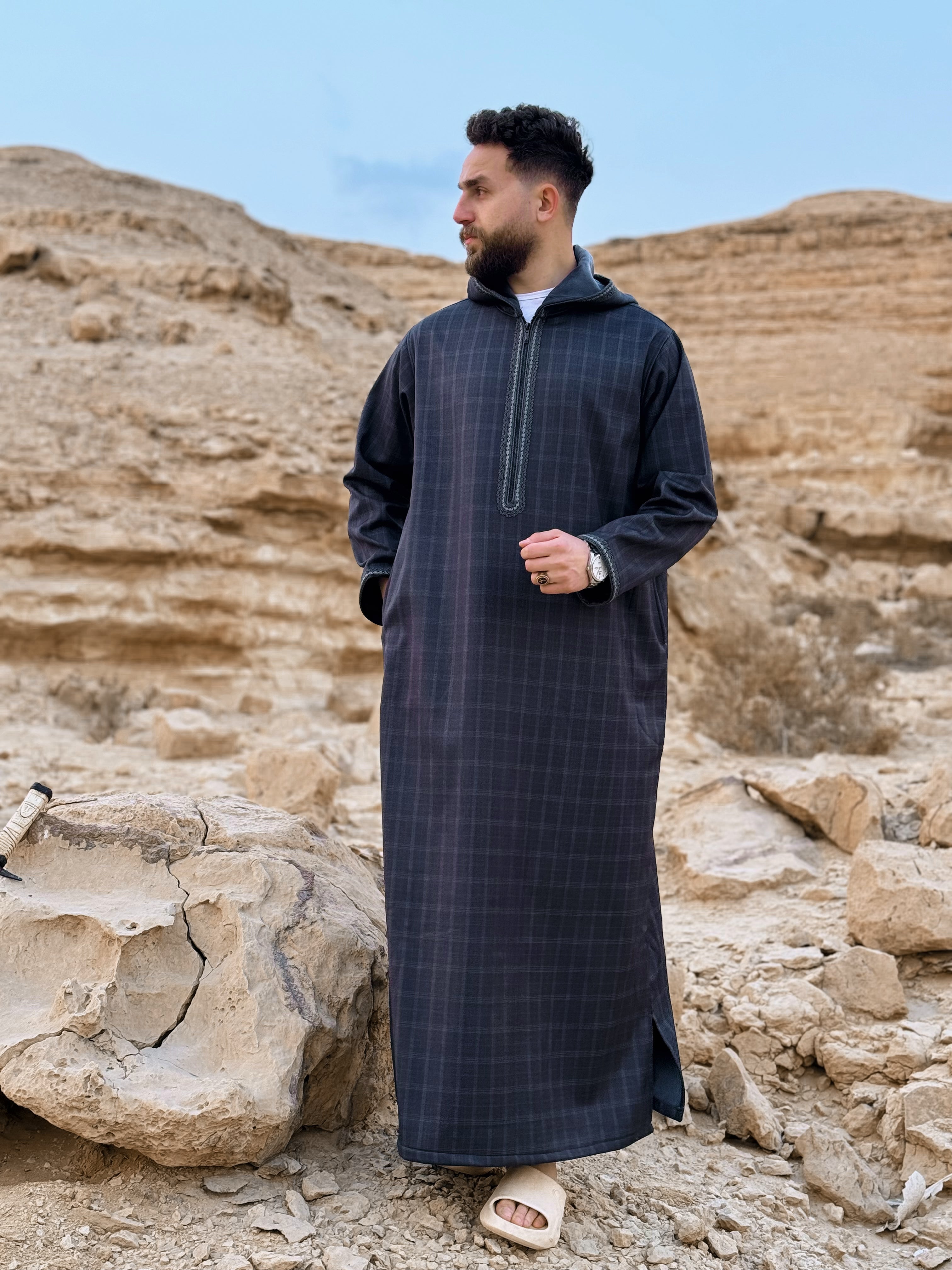 Charcoal checked thobe